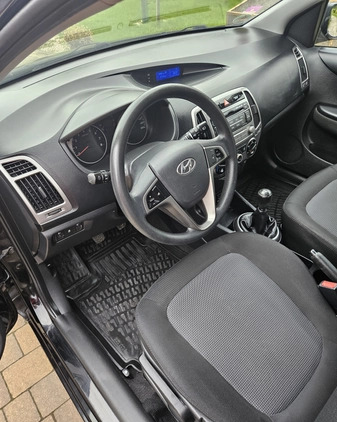 Hyundai i20 cena 21400 przebieg: 110800, rok produkcji 2012 z Nowa Sarzyna małe 172